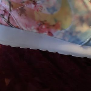 Gently used Nike cherry blossoms. Size 11 women’s